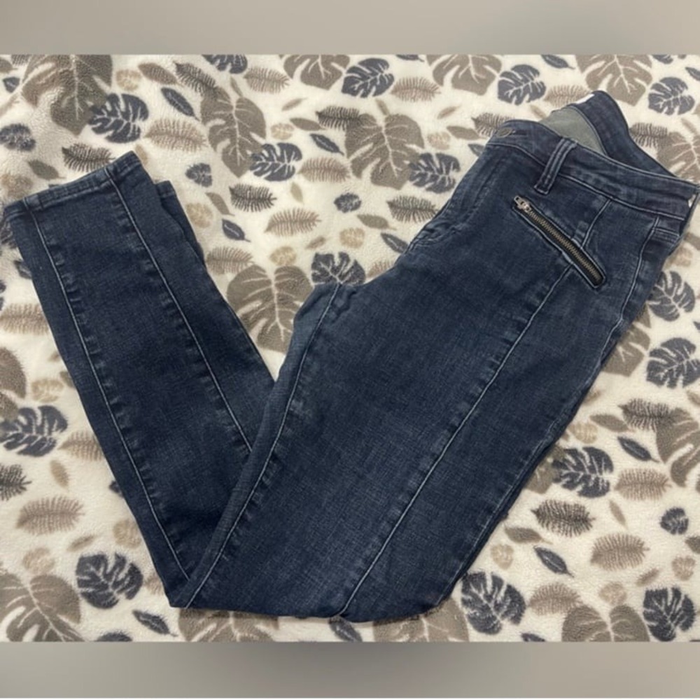 Pistola Dark Wash Skinny Jeans Front Zip Seam Detail Size 30